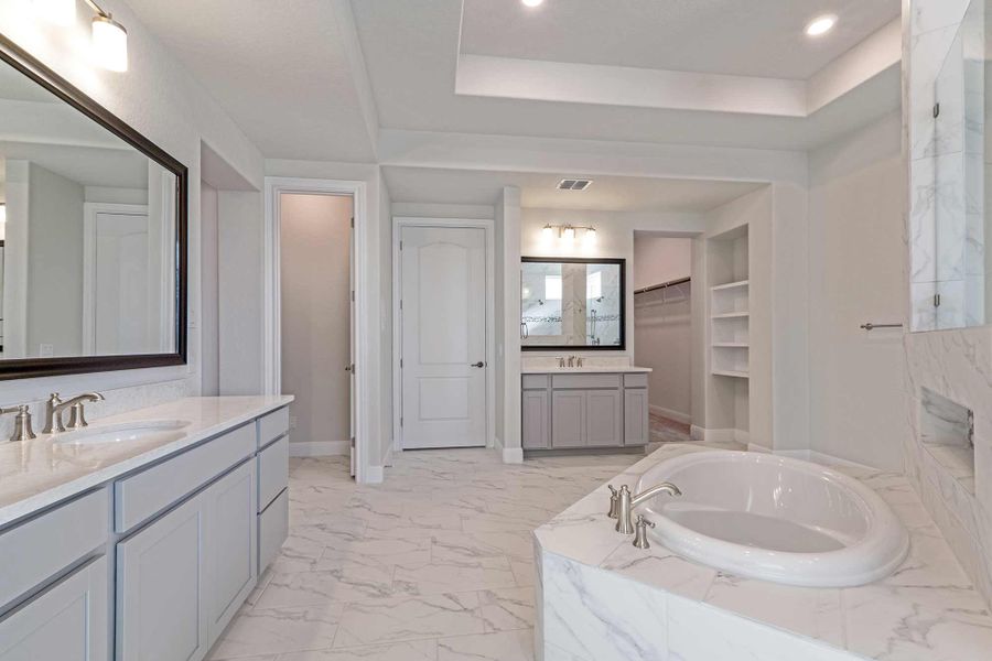 The Fredericksburg - Owner's Bath The Fredericksburg - Owner's Bath