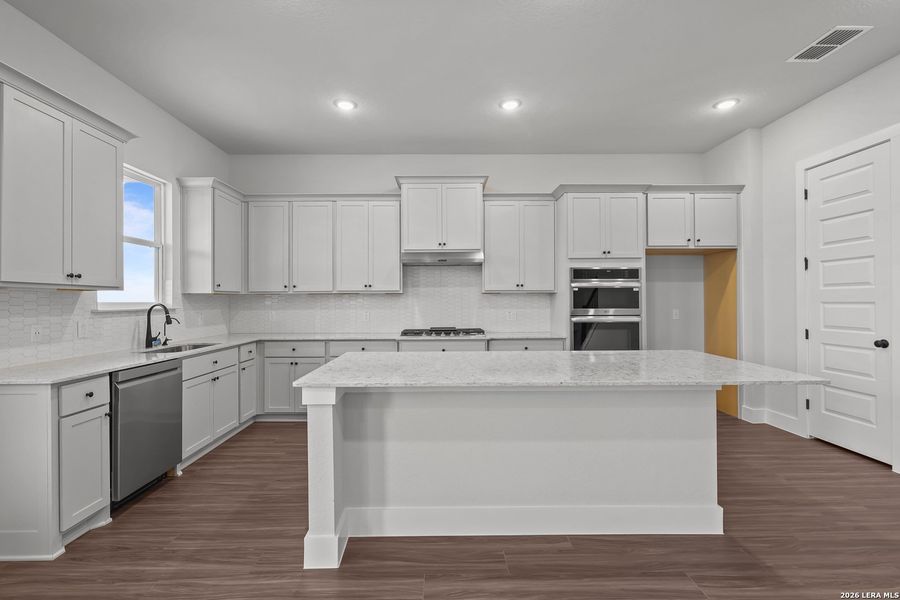 Furnished interior view inside a new home in Homestead, Schertz (Image 10).