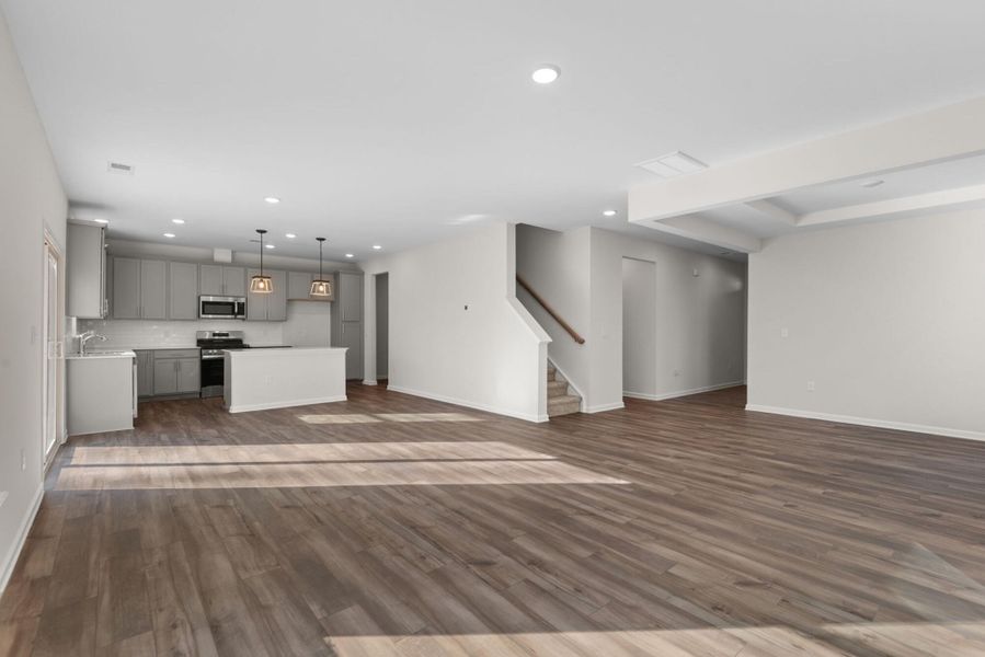 Spacious, unfurnished interior of a new home in Chandler Ridge, McLeansville (Image 22).