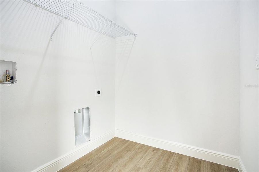 Spacious, unfurnished interior of a new home in , Ocala (Image 18).