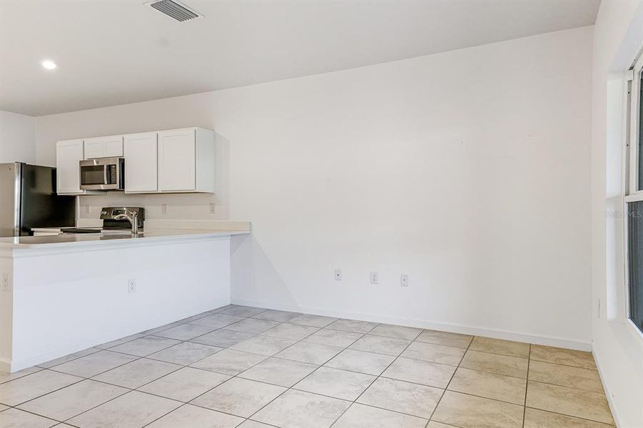 Spacious, unfurnished interior of a new home in , New Port Richey (Image 14).