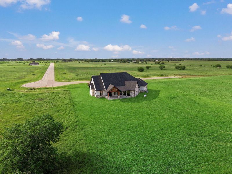 Exterior details and patio area of a home in , Bryan (Image 4).