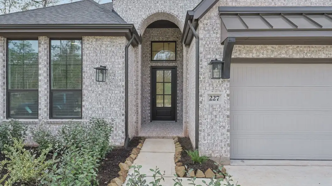 Representative exterior details of a home built from the Summerton by Chesmar Homes in Audubon, Magnolia (Image 3). Representative exterior details of a home built from the Summerton by Chesmar Homes in Audubon, Magnolia (Image 3).