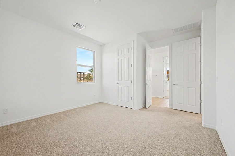 Spacious, unfurnished interior of a new home in Tierra Vistoso, Surprise (Image 11).