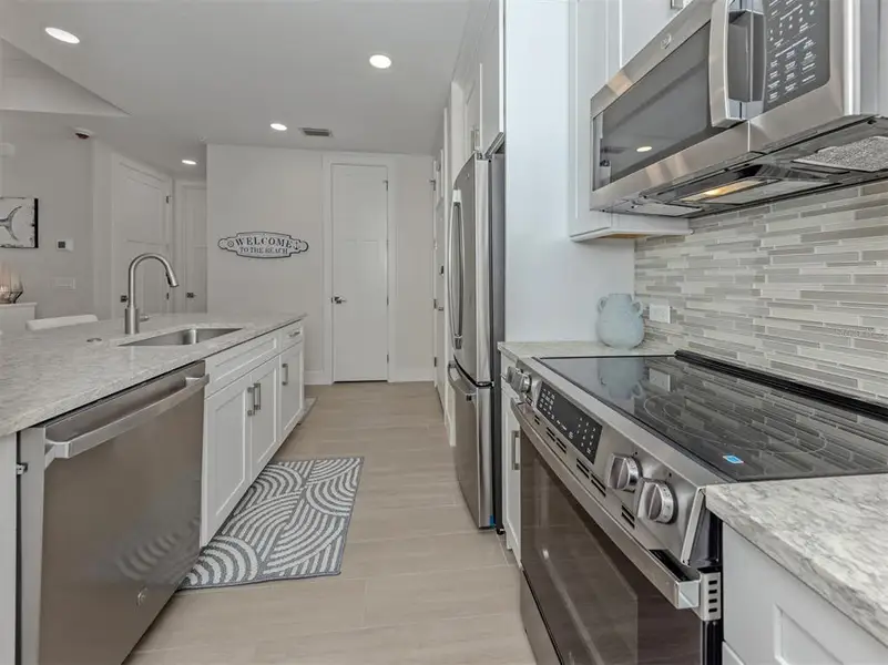 Furnished interior view inside a new home in , Venice (Image 7).