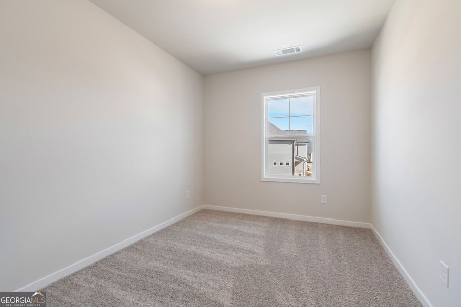 Spacious, unfurnished interior of a new home in Rosewood Lake Estates, Hoschton (Image 58).