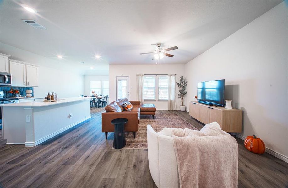 Furnished interior view inside a new home in , Aubrey (Image 22). Furnished interior view inside a new home in , Aubrey (Image 22).