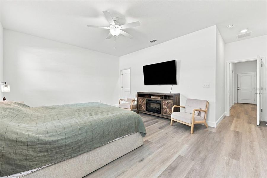 Furnished interior view inside a new home in , Palm Coast (Image 17).