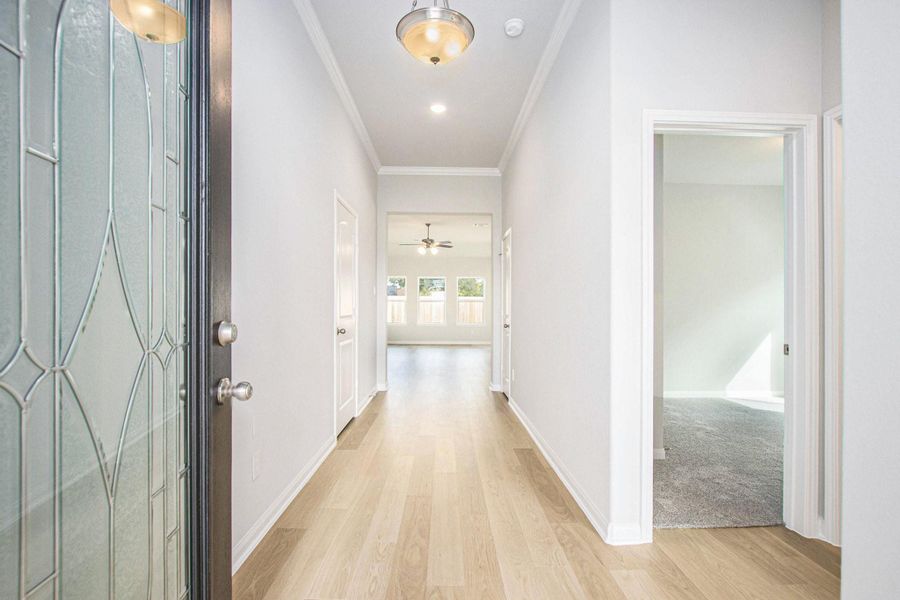 Spacious, unfurnished interior of a new home in , Bay City (Image 34).