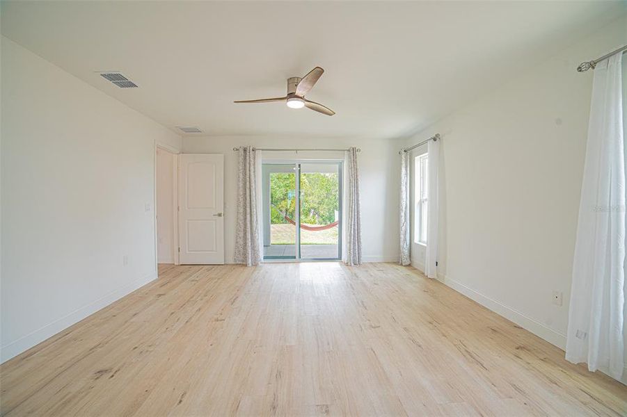 Spacious, unfurnished interior of a new home in , Spring Hill (Image 21).