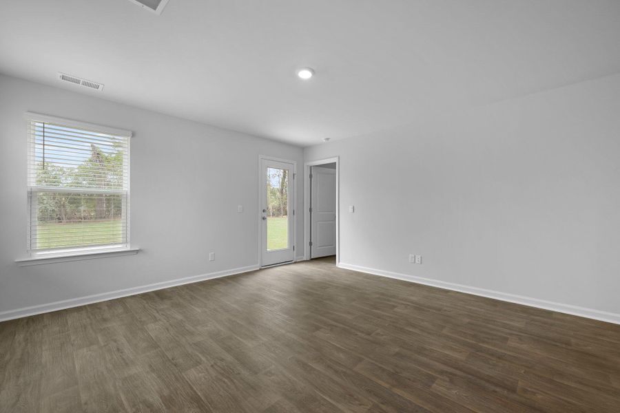 Spacious, unfurnished interior of a new home in Center Pointe, Santee (Image 18).