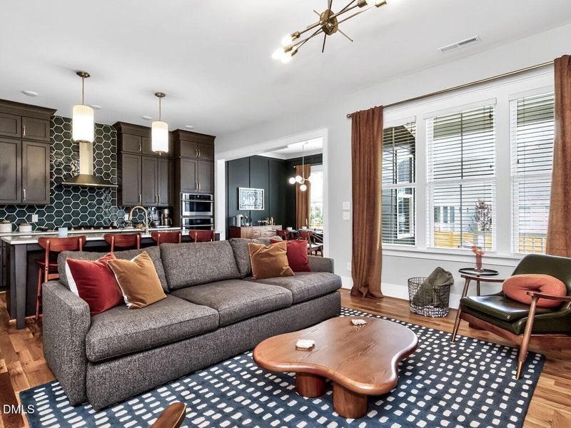 008-1280x960-living-room 008-1280x960-living-room