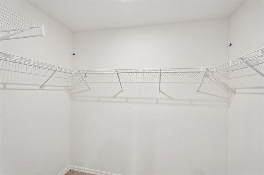 Spacious, unfurnished interior of a new home in Port Charlotte, Port Charlotte (Image 30).