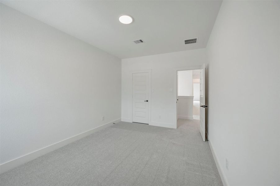 Spacious, unfurnished interior of a new home in , Montgomery (Image 26).