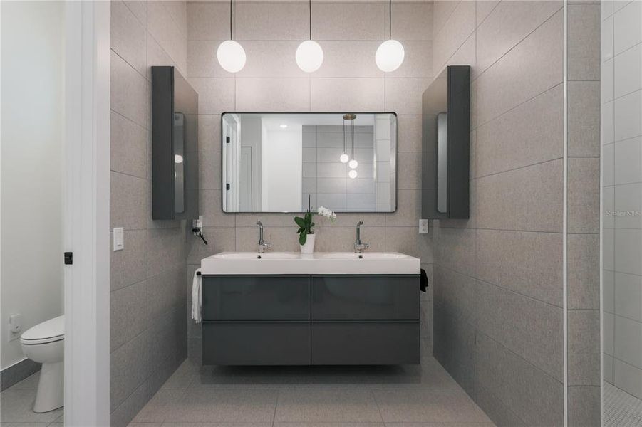 Furnished interior view inside a new home in , Port Charlotte (Image 33).