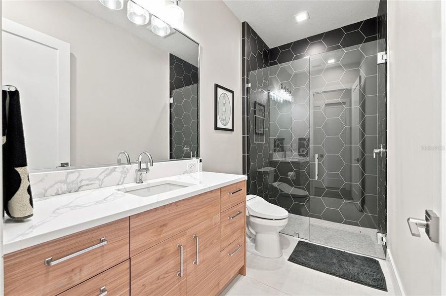 Furnished interior view inside a new home in , Winter Haven (Image 50).