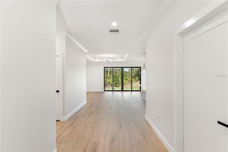 Spacious, unfurnished interior of a new home in , Port Charlotte (Image 14).