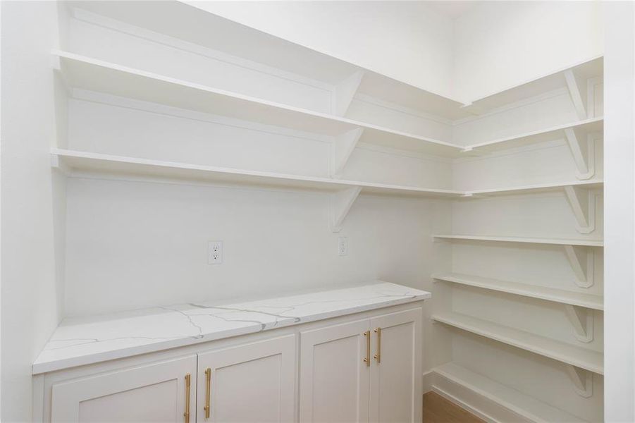 Image 33 of a home in .