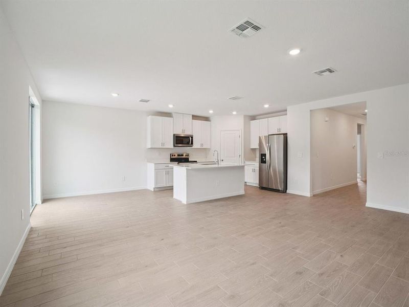 Spacious, unfurnished interior of a new home in Salt Meadows - Classic Series, Parrish (Image 12).