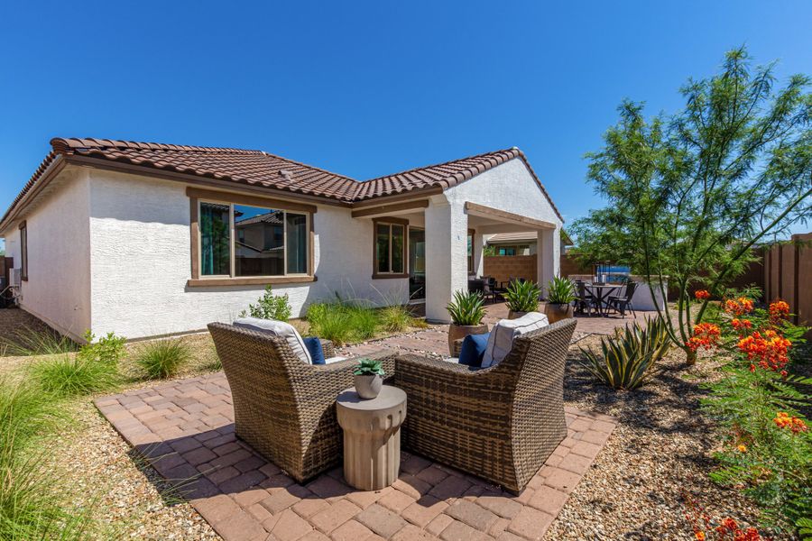 Representative exterior details of a home built from the 40R1 by Taylor Morrison in Rancho Mercado, Surprise (Image 25).