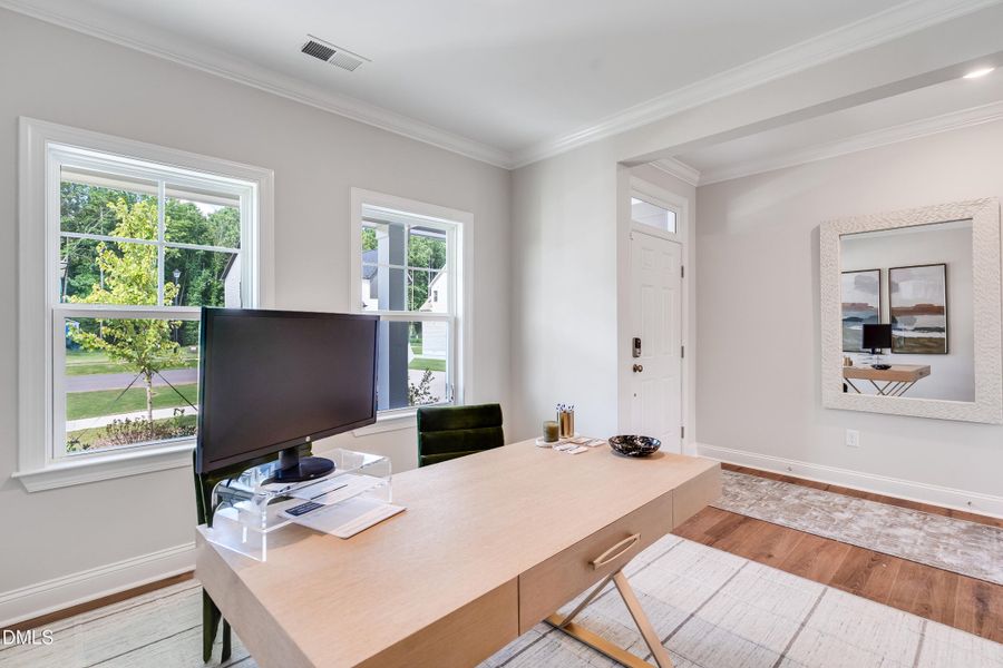 SUN_SutherlandStation_Pic_LandrumIII_Stu