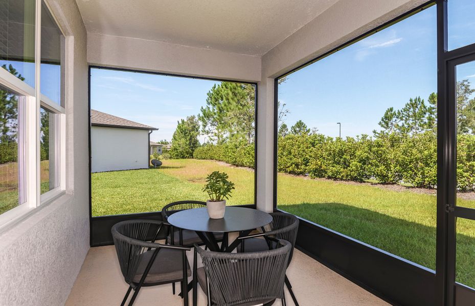 Spacious Covered Lanai