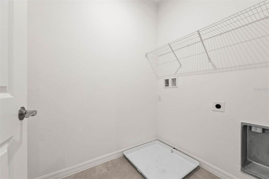 Spacious, unfurnished interior of a new home in Spring Walk at the Junction, Debary (Image 23). Spacious, unfurnished interior of a new home in Spring Walk at the Junction, Debary (Image 23).