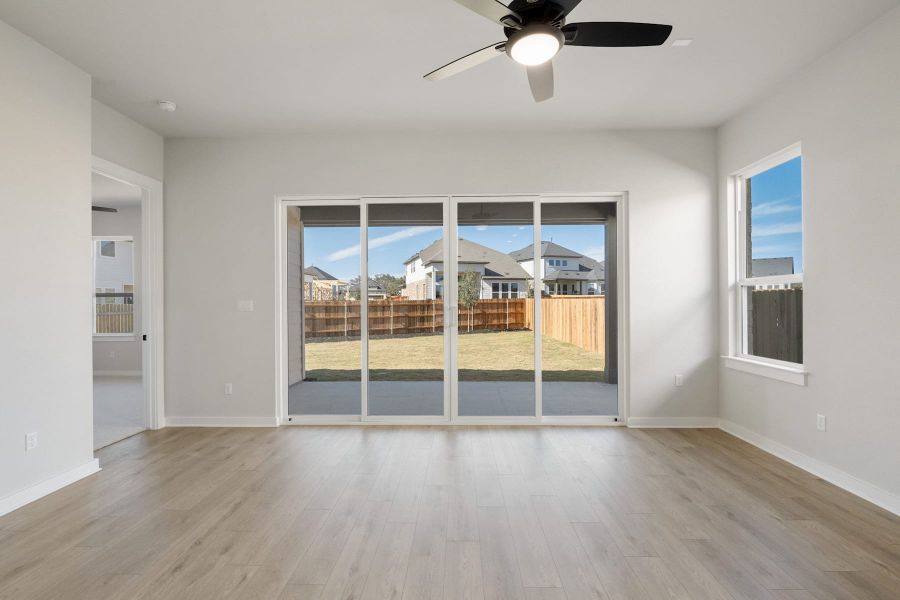 Spacious, unfurnished interior of a new home in Heritage, Dripping Springs (Image 17).