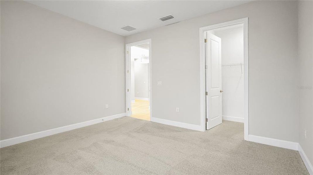 Spacious, unfurnished interior of a new home in Cresswind at Lake Harris, Tavares (Image 61). Spacious, unfurnished interior of a new home in Cresswind at Lake Harris, Tavares (Image 61).