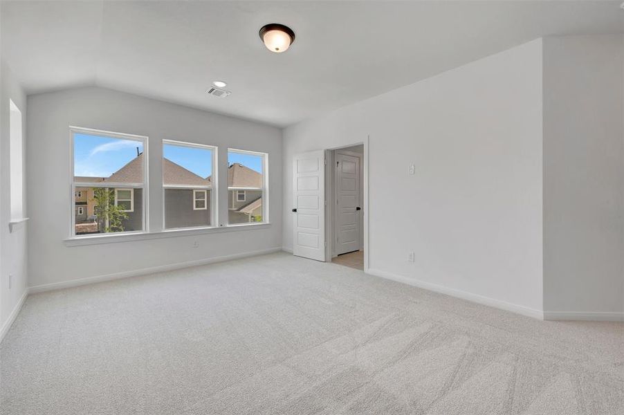 Spacious, unfurnished interior of a new home in Painted Tree Woodland West – Cottages, McKinney (Image 31).