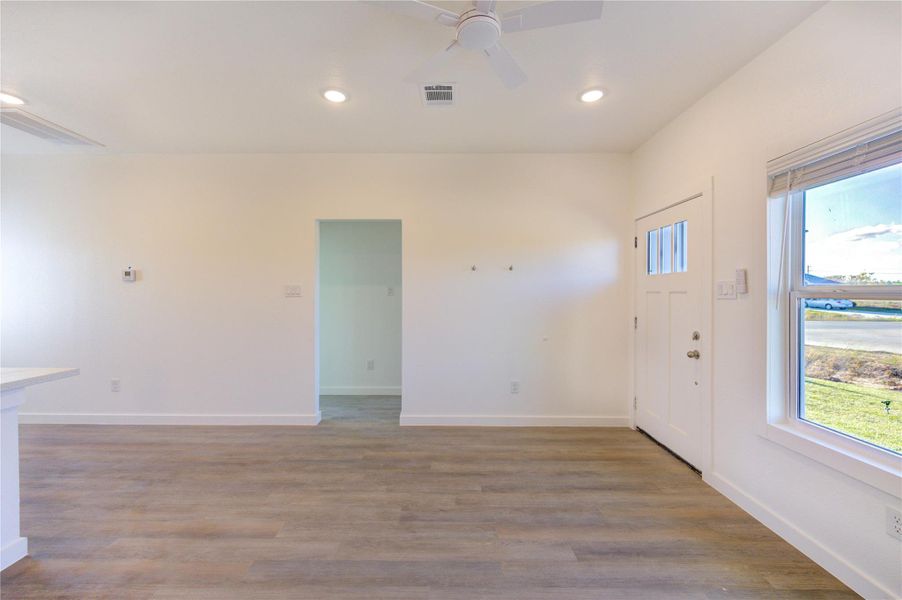 Spacious, unfurnished interior of a new home in , Cleveland (Image 33).