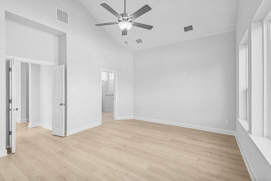 Spacious, unfurnished interior of a new home in Colton 45' Homesites, Todd Mission (Image 31). Spacious, unfurnished interior of a new home in Colton 45' Homesites, Todd Mission (Image 31).