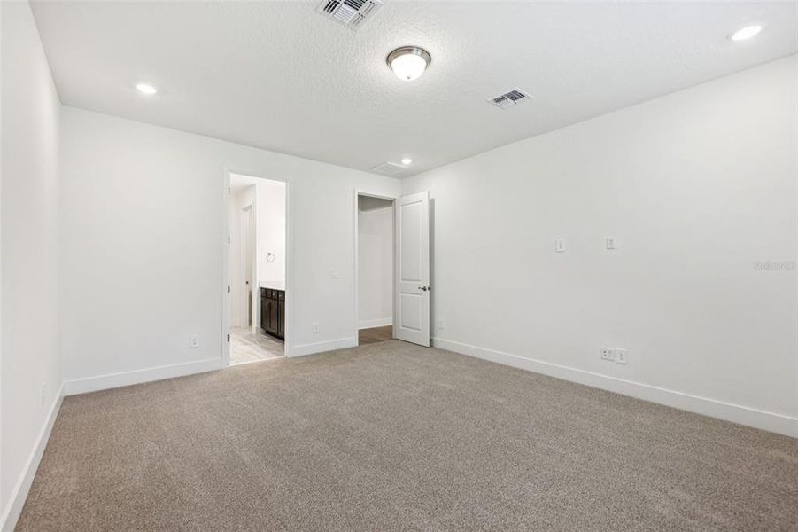 Spacious, unfurnished interior of a new home in , Ormond Beach (Image 34).