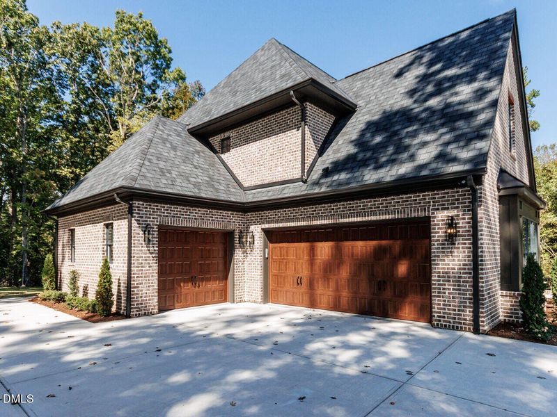 057-1280x960-garage 057-1280x960-garage