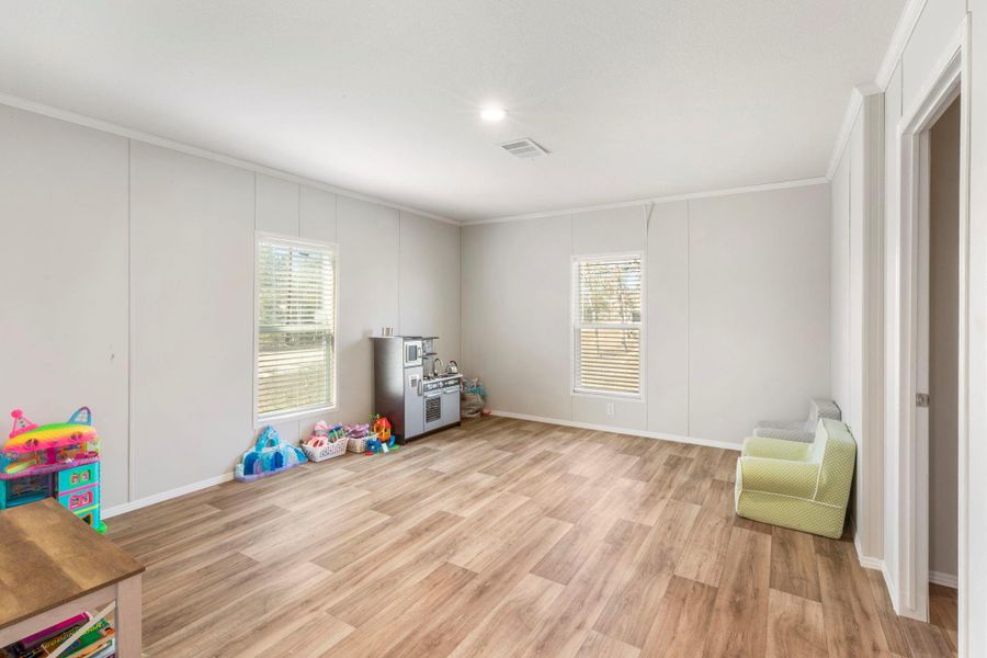 Spacious, unfurnished interior of a new home in , Somerville (Image 21).