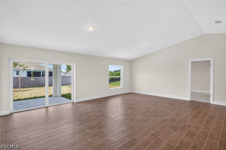 Spacious, unfurnished interior of a new home in Cape Coral, Cape Coral (Image 20). Spacious, unfurnished interior of a new home in Cape Coral, Cape Coral (Image 20).