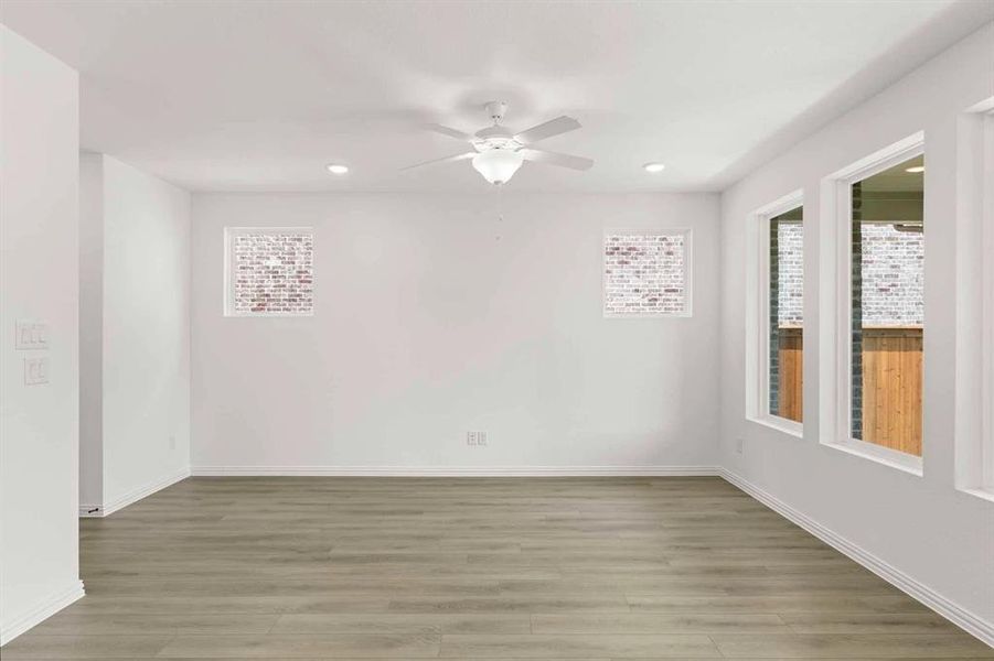 Spacious, unfurnished interior of a new home in Creekview Fossil Ridge, Pilot Point (Image 22). Spacious, unfurnished interior of a new home in Creekview Fossil Ridge, Pilot Point (Image 22).