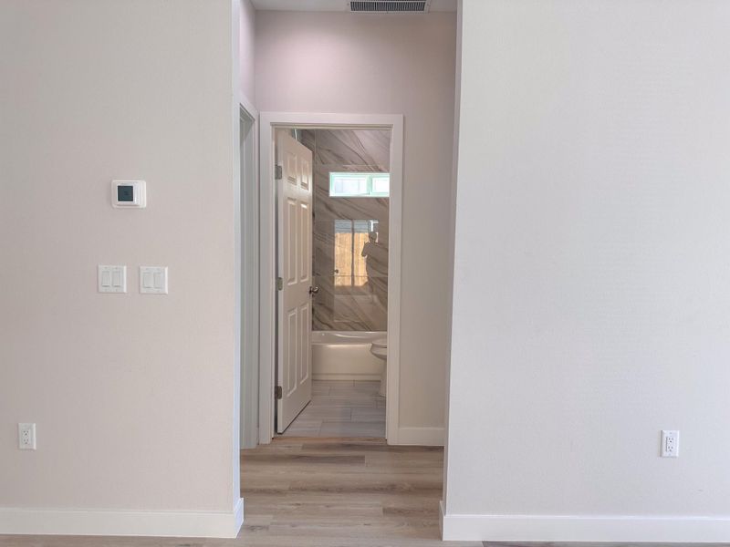 Spacious, unfurnished interior of a new home in , Lockhart (Image 14).