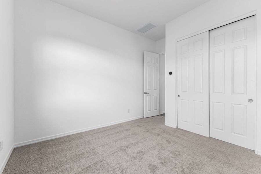 Spacious, unfurnished interior of a new home in Las Ventanas - RV Collection, Goodyear (Image 12).