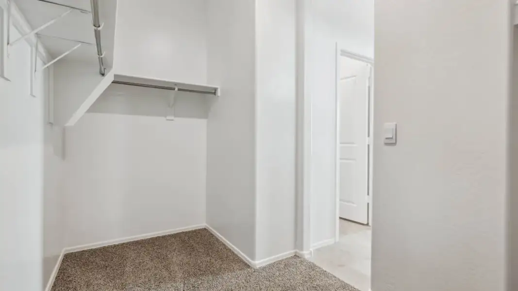 Spacious, unfurnished interior of a new home in Carlton Commons, Casa Grande (Image 19).