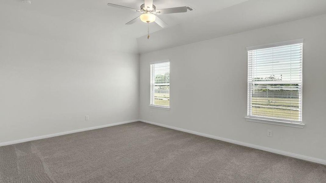 Spacious, unfurnished interior of a new home in Aldine Pines, Houston (Image 35).