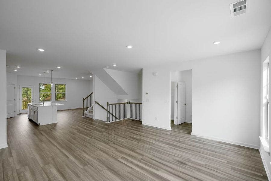 Spacious, unfurnished interior of a new home in Hampton Trace, Marietta (Image 9). Spacious, unfurnished interior of a new home in Hampton Trace, Marietta (Image 9).