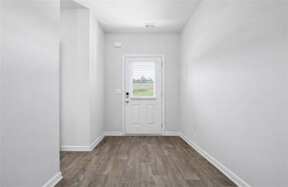 Spacious, unfurnished interior of a new home in River Walk Farm, Covington (Image 19).