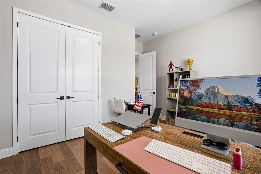 Furnished interior view inside a new home in Laureate Park (Craft Homes), Orlando (Image 28). Furnished interior view inside a new home in Laureate Park (Craft Homes), Orlando (Image 28).