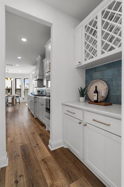 Furnished interior view inside a new home in , Northlake (Image 13).