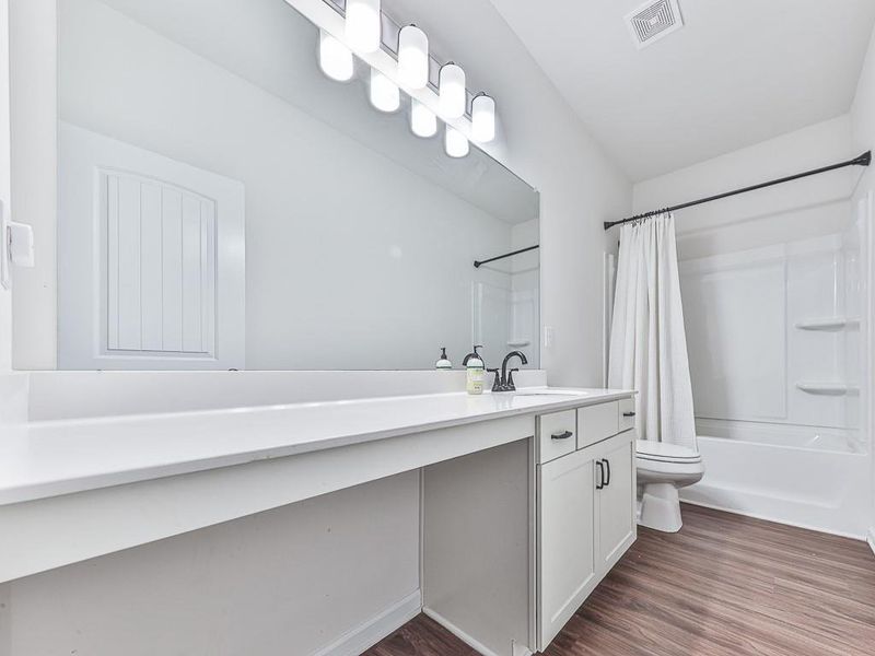 Furnished interior view inside a new home in , Cartersville (Image 11).