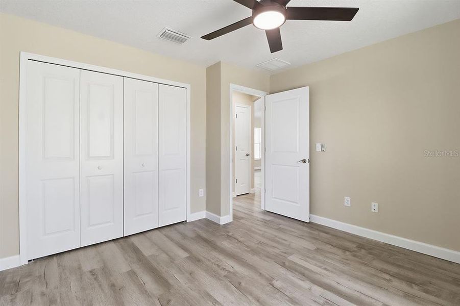 Spacious, unfurnished interior of a new home in , Citrus Springs (Image 23).