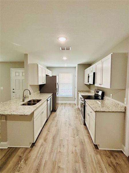 Furnished interior view inside a new home in , Bartow (Image 3).