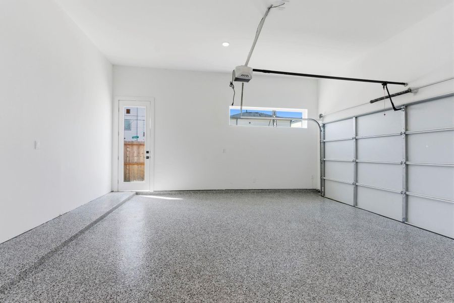 Spacious, unfurnished interior of a new home in , Houston (Image 26).