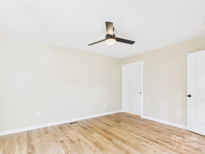Spacious, unfurnished interior of a new home in , Valdese (Image 26). Spacious, unfurnished interior of a new home in , Valdese (Image 26).